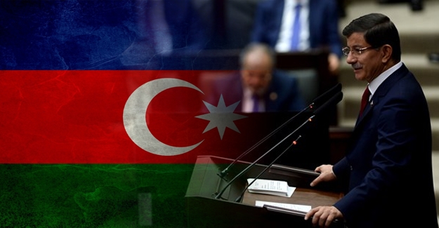 Başbakan Davutoğlu'ndan salonu coşturan Azerbaycan mesajı