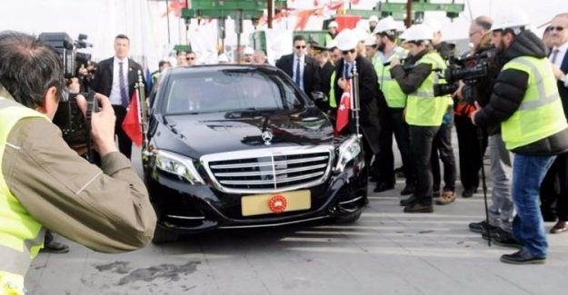 Erdoğan 3. köprüden makam aracıyla da geçti