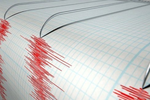 Antalya'da 3.8 büyüklüğündeki deprem korkuttu!
