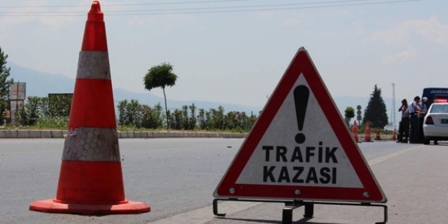 Erzurum'da katliam gibi kaza yaşandı! Otobüs çimento yüklü TIR'a çarptı: 3 ölü, onlarca yaralı var...