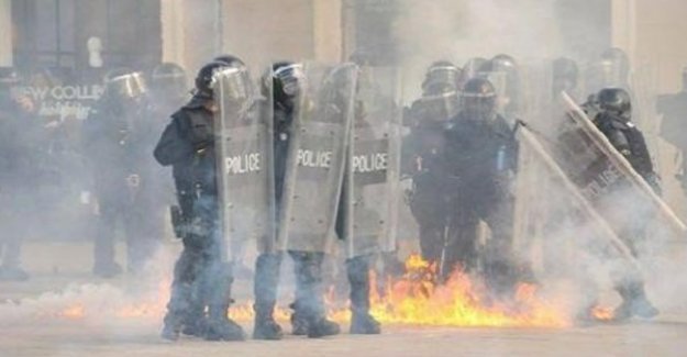 Kosova karıştı! Muhalifler polisle çatıştı