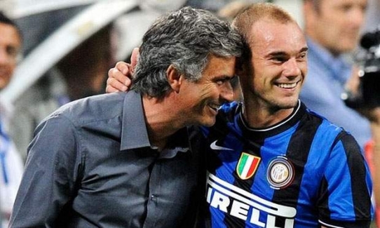 Sneijder eski hocasına destek çıktı:  Chelsea, Mourinho'yu gönderirse büyük hata yapar