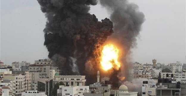 SON DAKİKA: İsrail savaş uçakları Gazze'yi vurdu!