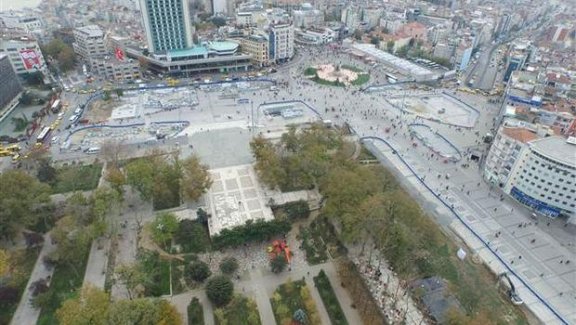 Taksim Meydanında çalışmalar hız kesmiyor