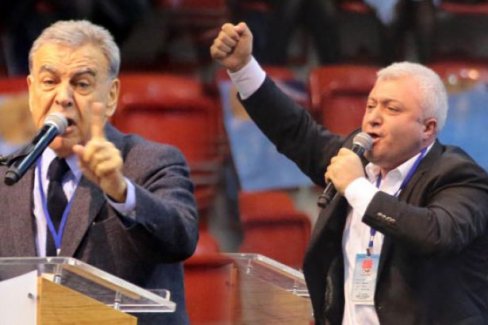 CHP İzmir kongresinde Tuncay Özkan-Aziz Kocaoğlu kavgası!