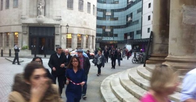 Londra'da bomba paniği: BBC binası tahliye edildi