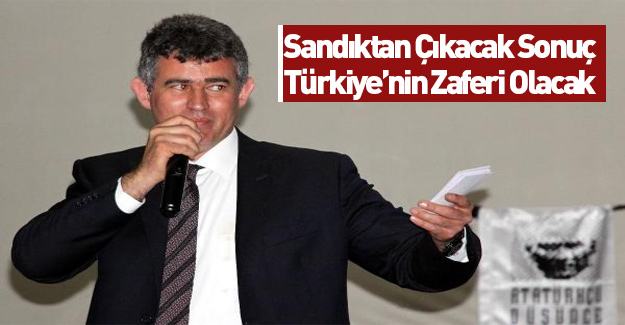 Hukukçu Feyzioğlu cübbesini çıkarmadan siyaset yapıyor!