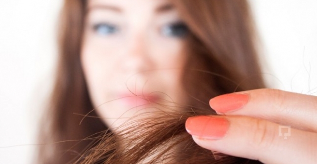 Nourishing Boyalı Yıpranmış Saçlar İçin Bitki Özü Takviyesi Yapıyor