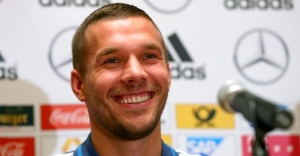 Lukas Podolski artist oldu! Galatasaray'ın Alman golcüsü Podolski'nin rol aldığı film vizyona giriyor
