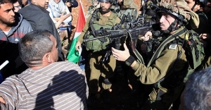 Dünya gözünü Fransa'ya dikmişken İsrail terörü de boş durmuyor