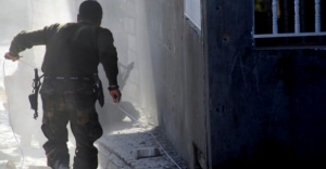 Sur'da art arda saldırı: 11 asker yaralı