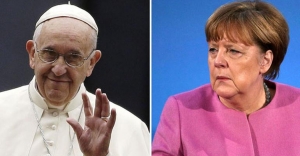 Papa’dan Merkel itirafı!