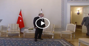 Putin Erdoğan'ı ayakta bekledi